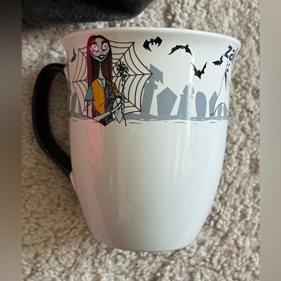 π Halloween Haunted Mansion Blanket & Nightmare Before Zak Mug Bundle π»ππ€ - Picture 4 of 6